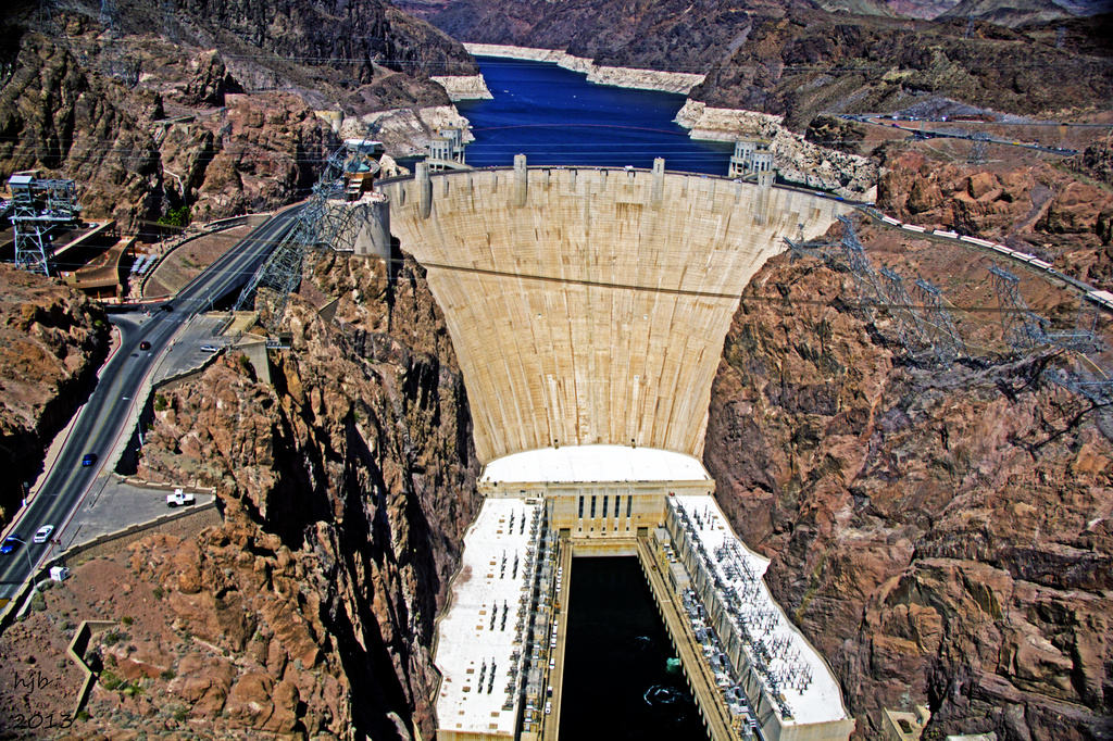 Hoover Dam by hjbenson