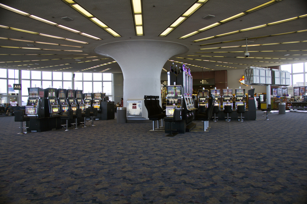 Las Vegas Airport by hjbenson