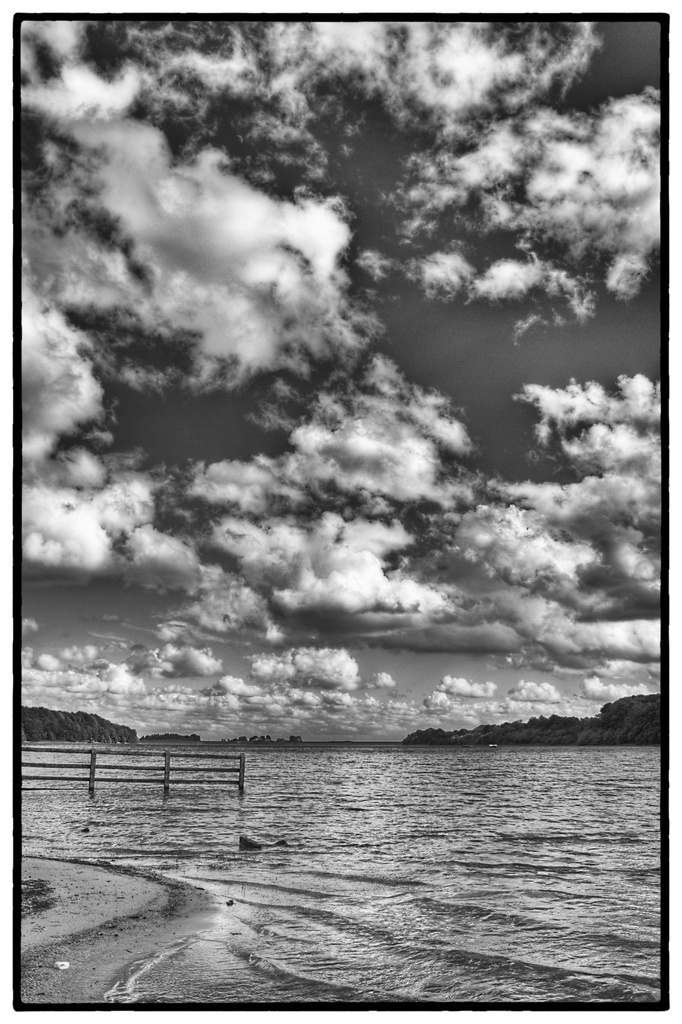 Rivington Reservoir. by gamelee