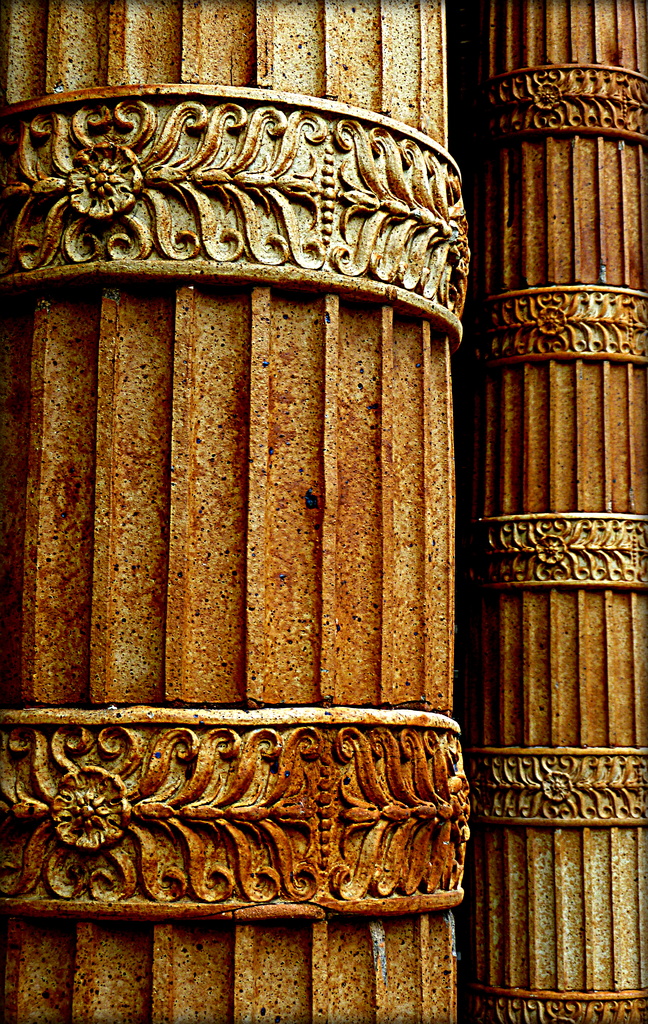 Columns by calm