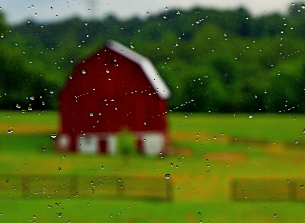 Rainy Day Barn by sbolden