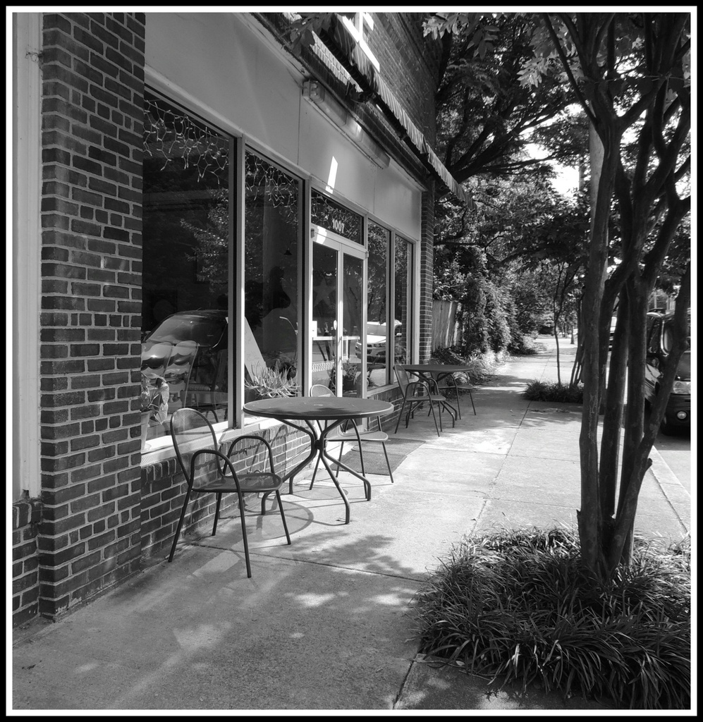 Sidewalk Cafe by allie912