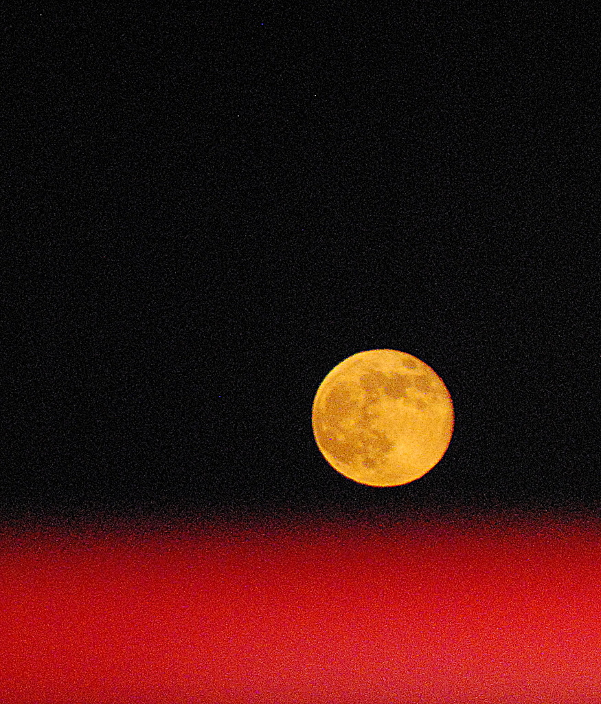 Super Kansas Moon by kareenking