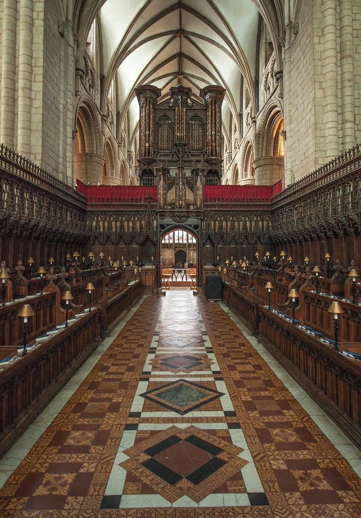 Choir stalls and organ pipes and a beautiful, tiled floor by dulciknit