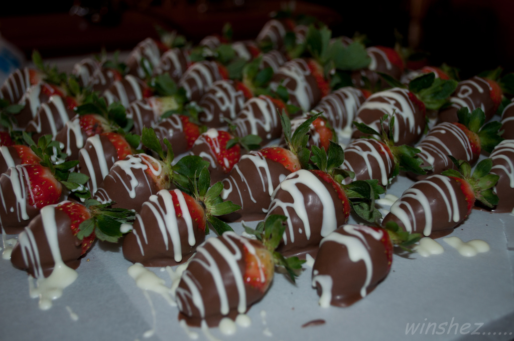 chocolate strawberries by winshez