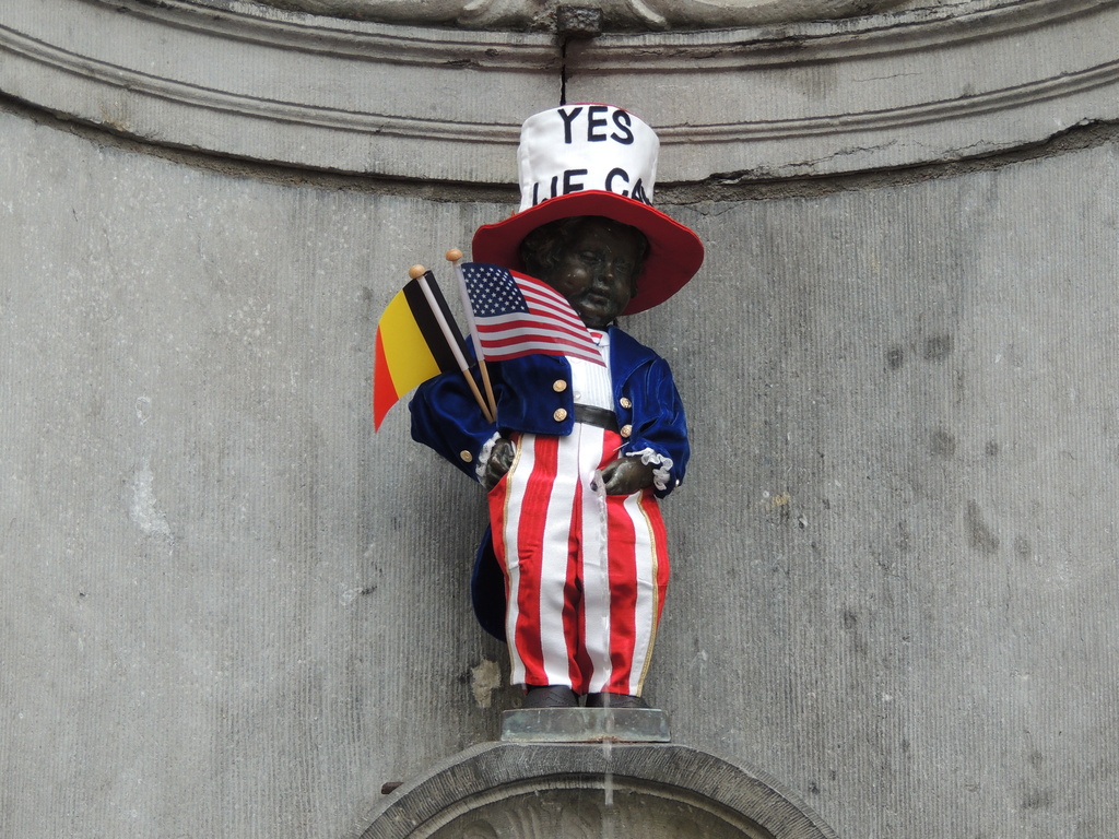 Manneken Pis dressed for the Occasion! by bizziebeeme