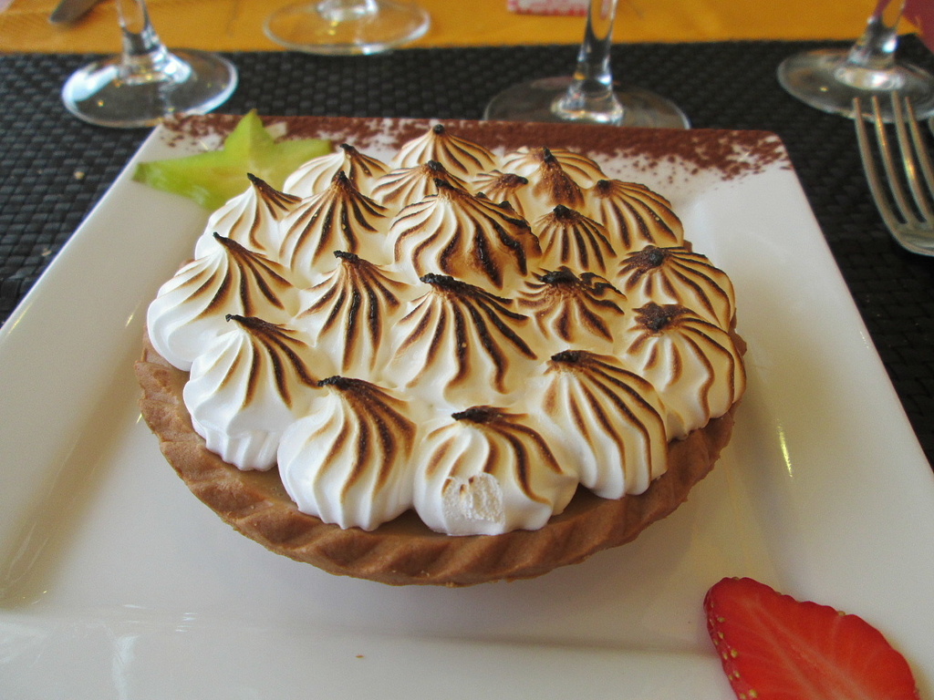 lemon meringue pie French-style by quietpurplehaze