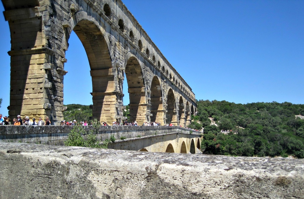 Vive la France: le Pont du Gard........... by quietpurplehaze