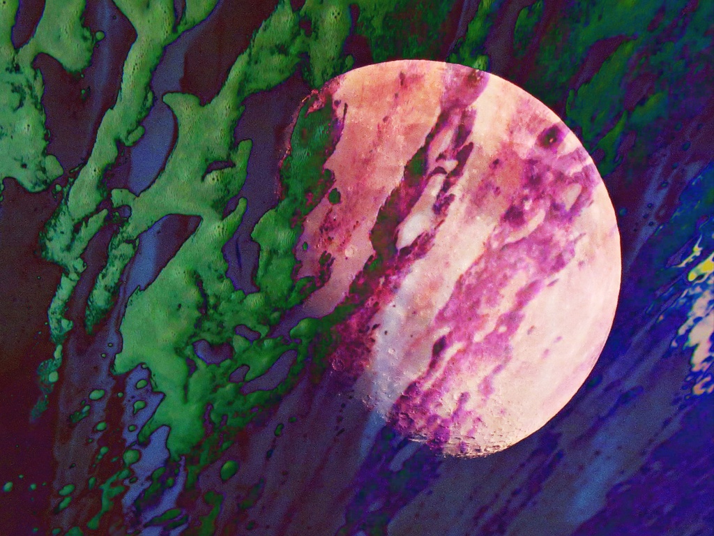 Moonsplash by juliedduncan