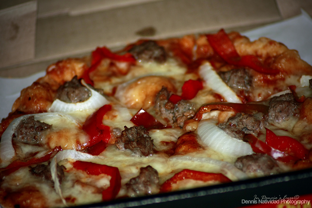 Classic Italian Sausage Pizza by iamdencio