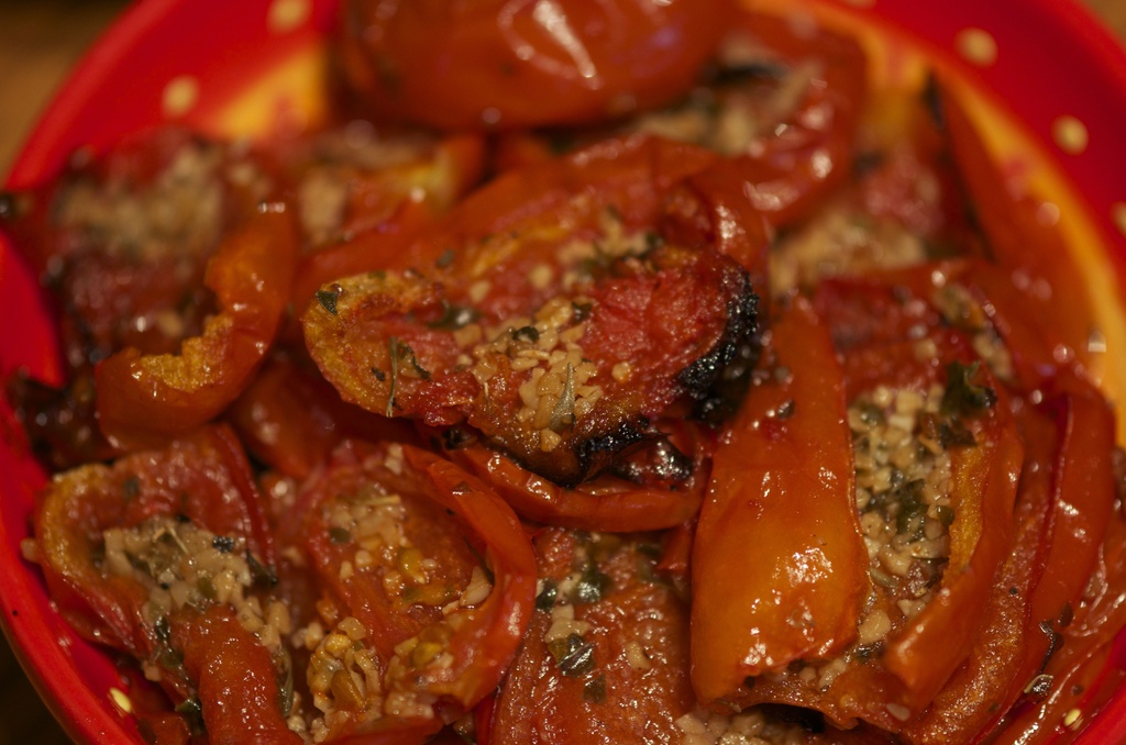 As the tomatoes start to ripen, it's time for oven roasted tomatoes. by dora
