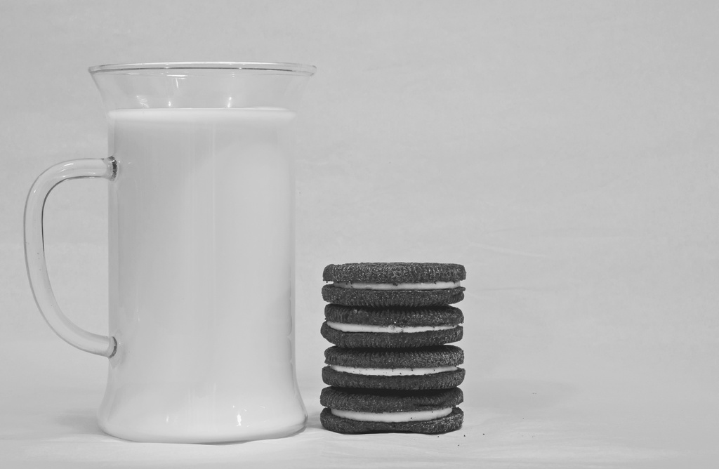 Milk and Cookies by salza