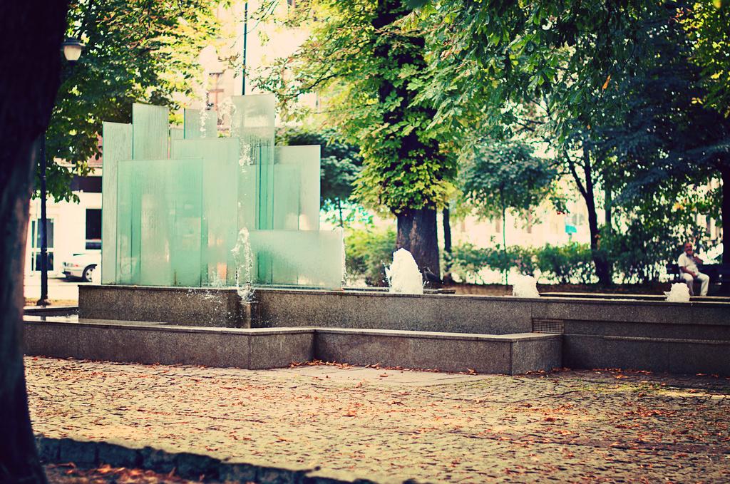 Fountain on "Plac Wolności" in Katowice by walia