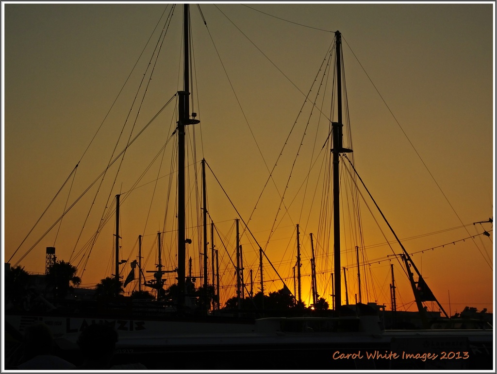 Sunset In Kos Harbour by carolmw