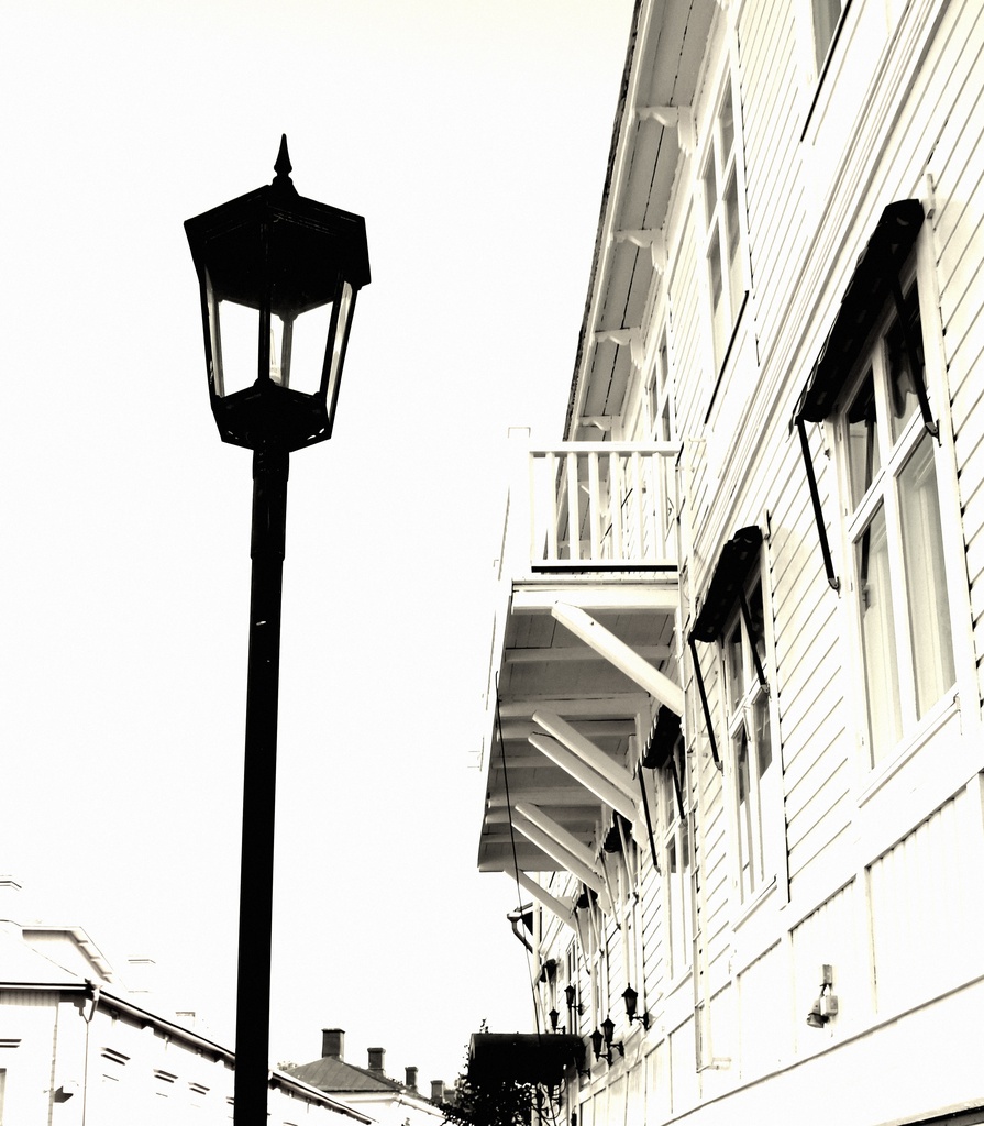 The lampost II by susale