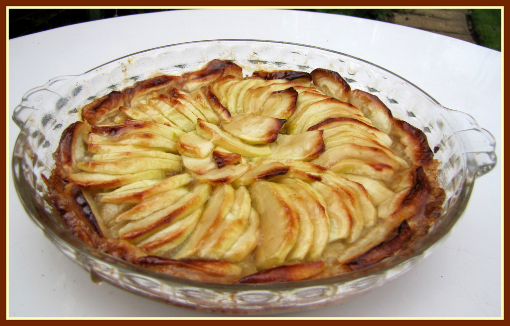 Apple and almond flan by busylady