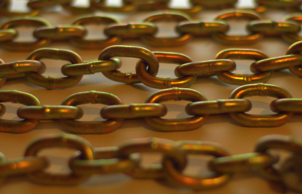 Chains by jayberg