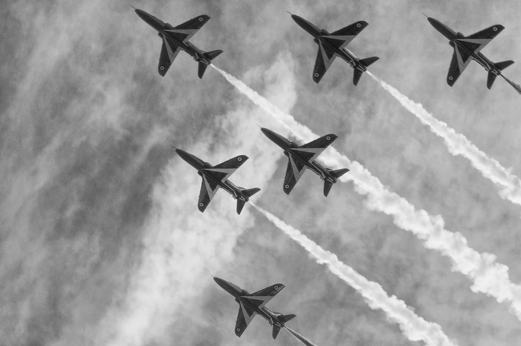 Red Arrows  by seanoneill
