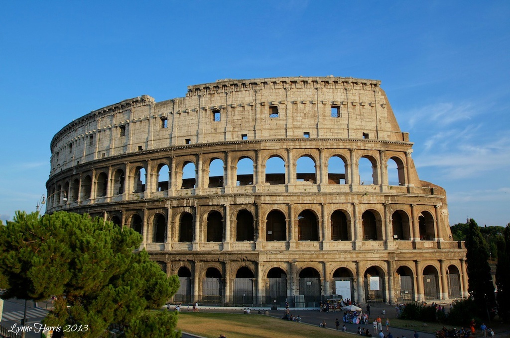 Roman Colosseum by lynne5477