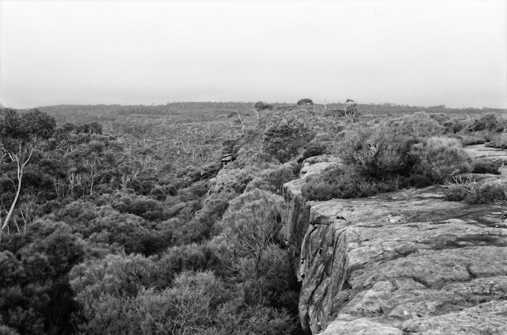 Rock plateau by peterdegraaff