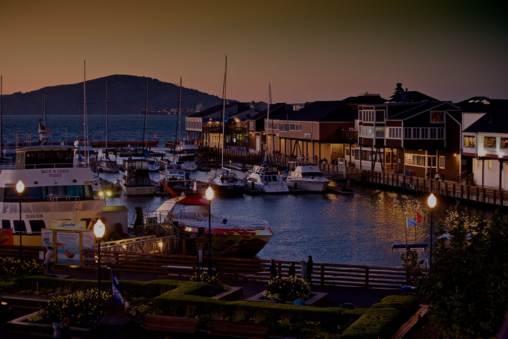 Nightscape at Pier 39 by taffy