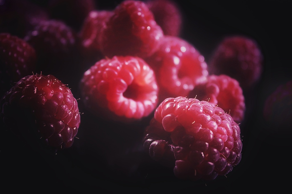 Just a load of raspberries... by streats