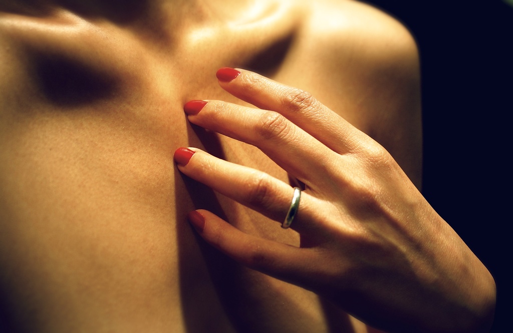 Collar Bone by fauxtography365