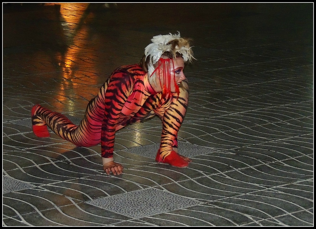 Nightclub tiger by rosiekind