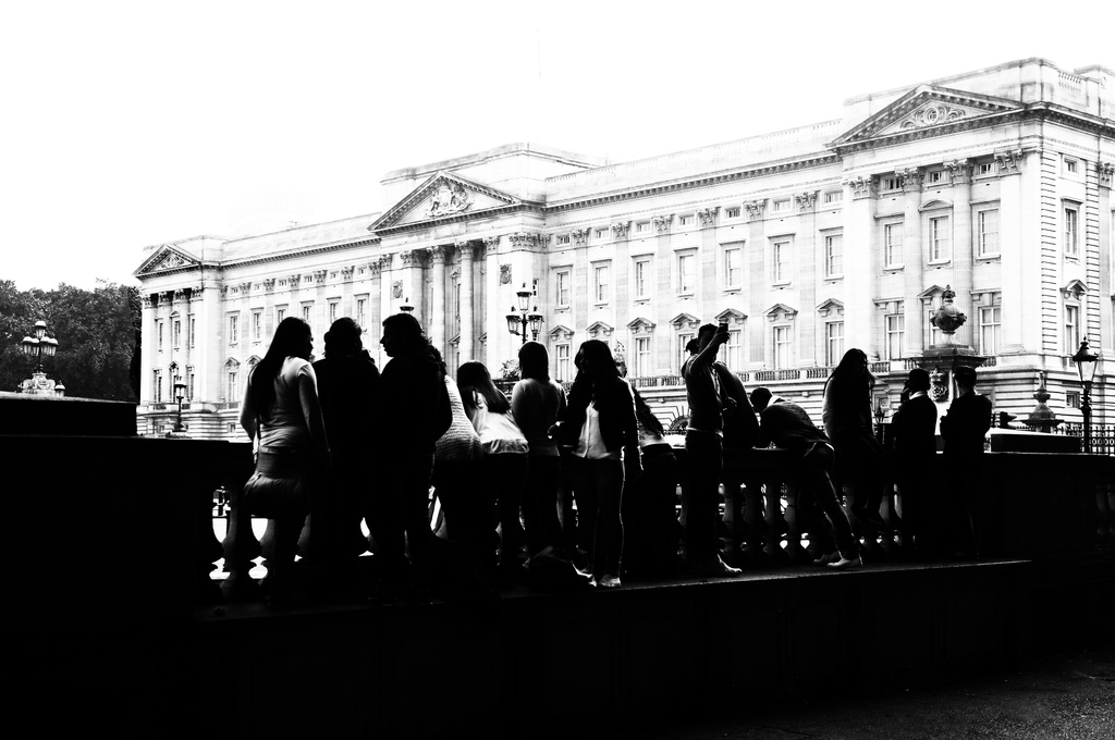 Buckingham Palace by seanoneill