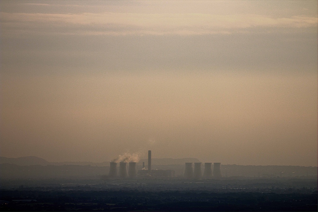 Fiddlers Ferry Power Station. by gamelee