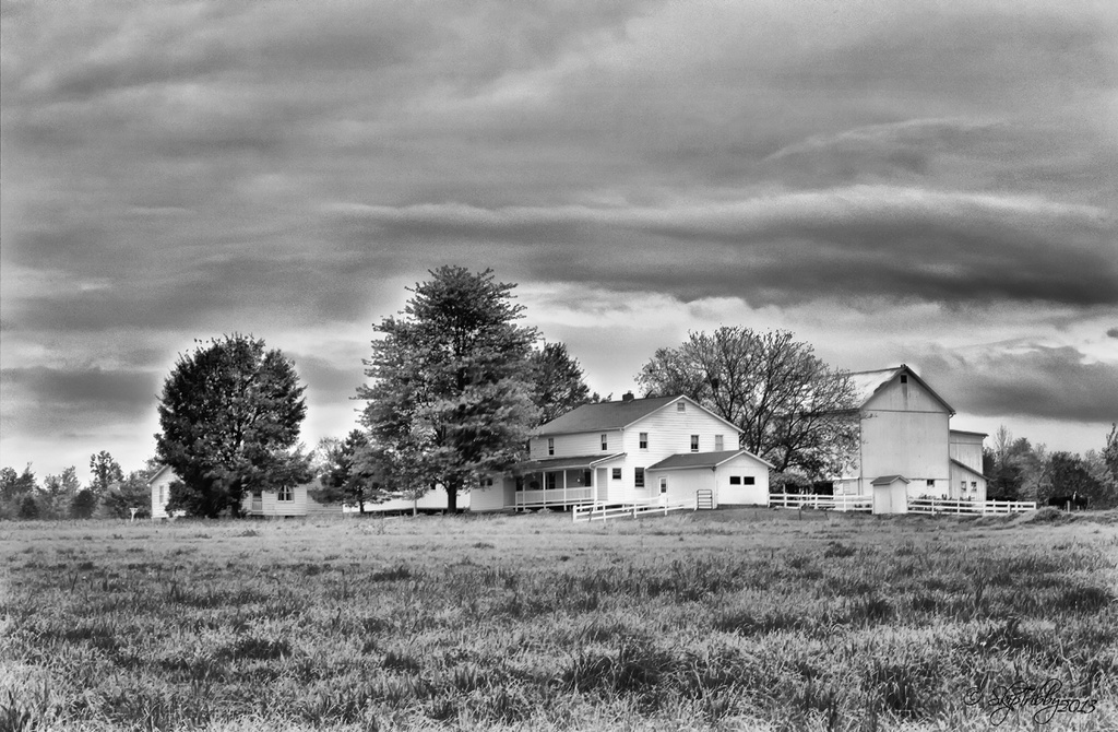 b/w Amish Farmstead by skipt07