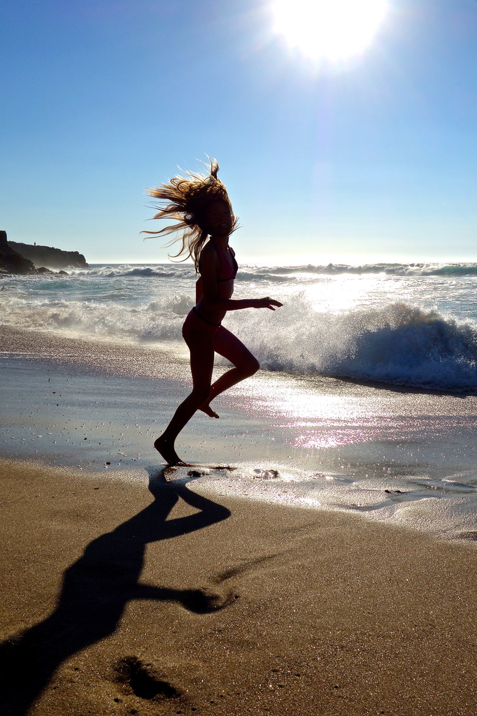 Dancing with the waves by cocobella