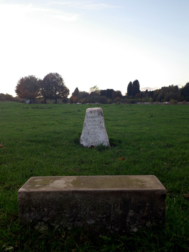 Oct 23: Robert Snooks Grave by bulldog