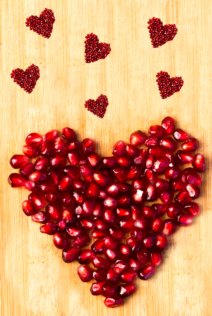 Pomegranate Hearts by rayas