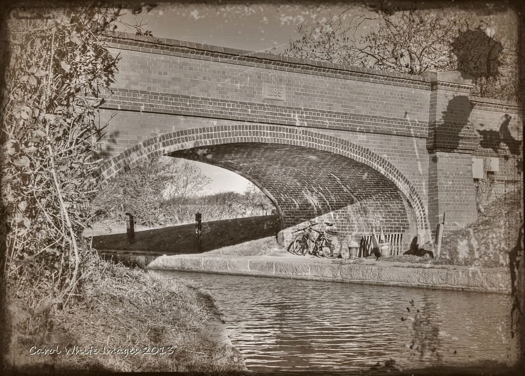 Vintage Bridge by carolmw