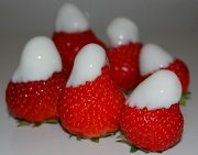 10th Sep 2010 - Strawberries & Cream