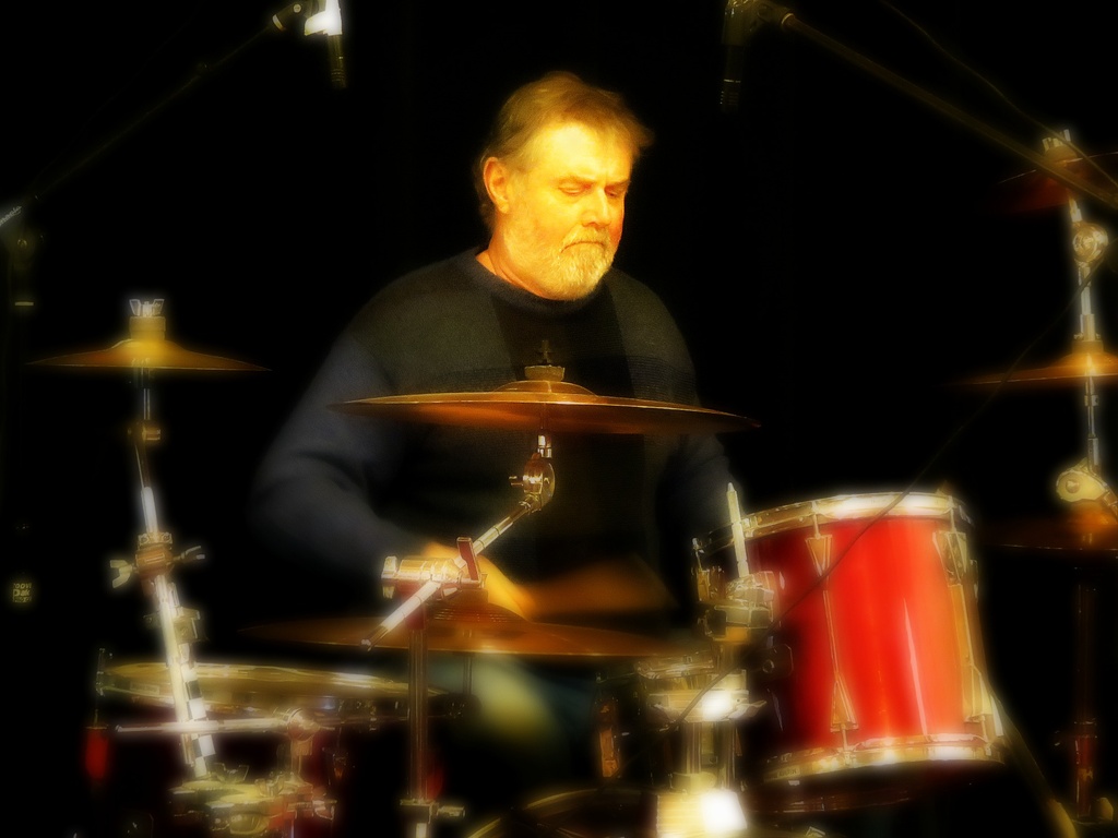 Drummer by juliedduncan