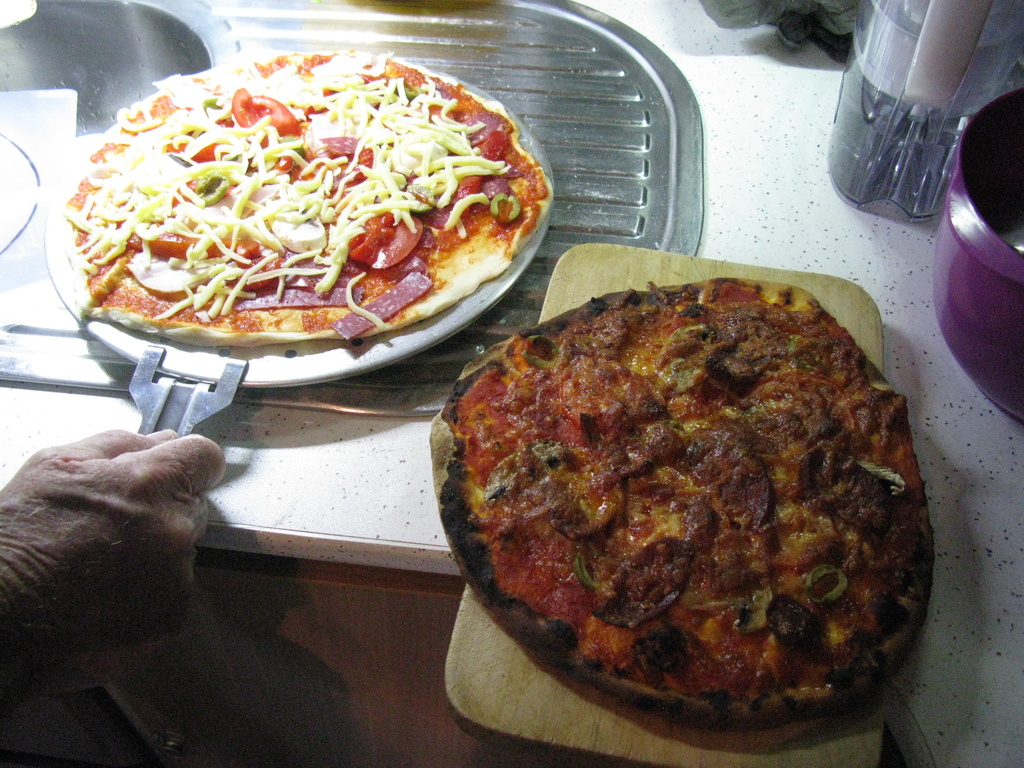 Bernie's Home made Pizzas by loey5150