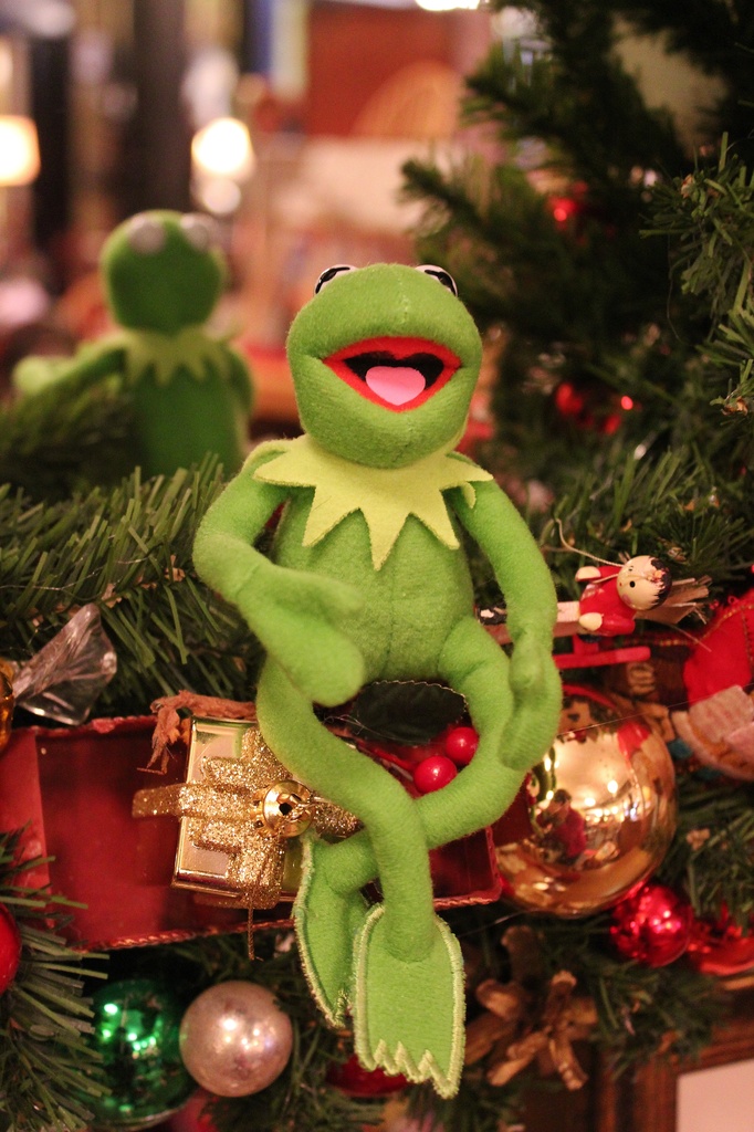 Holiday Kermie by edorreandresen