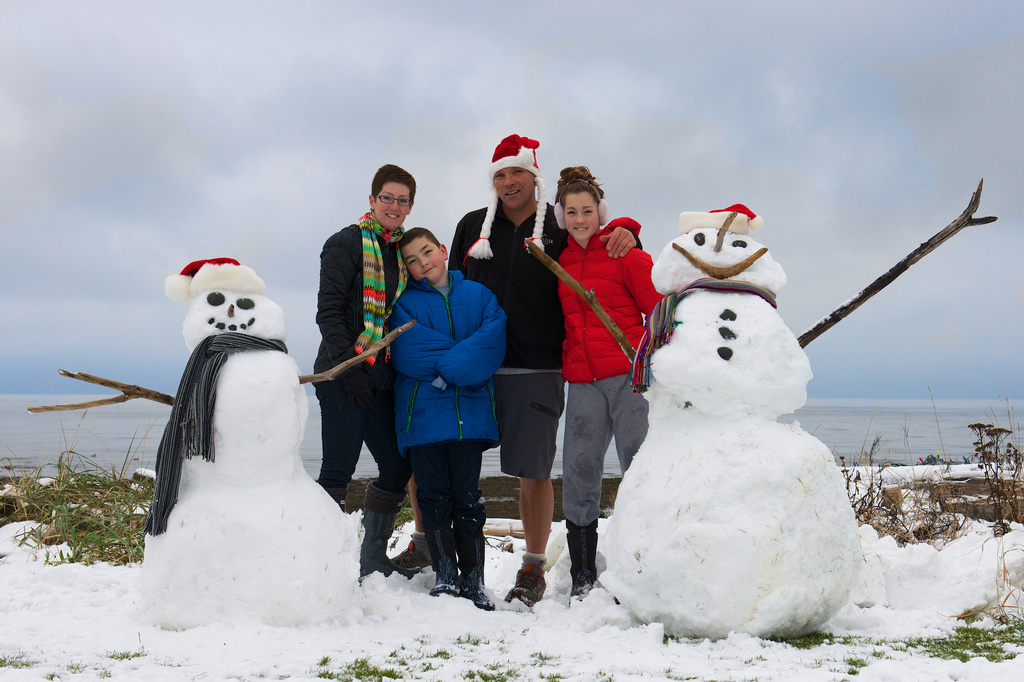My Snowy Family by kwind