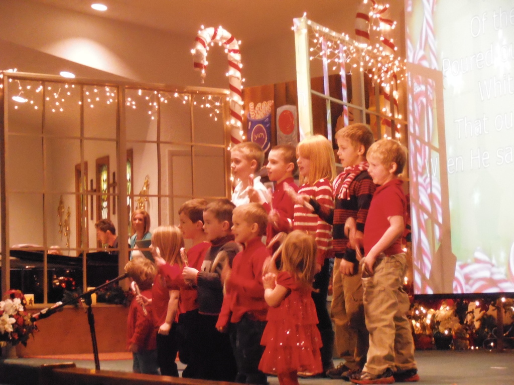 Kids Singing the Candy Cane Song by julie