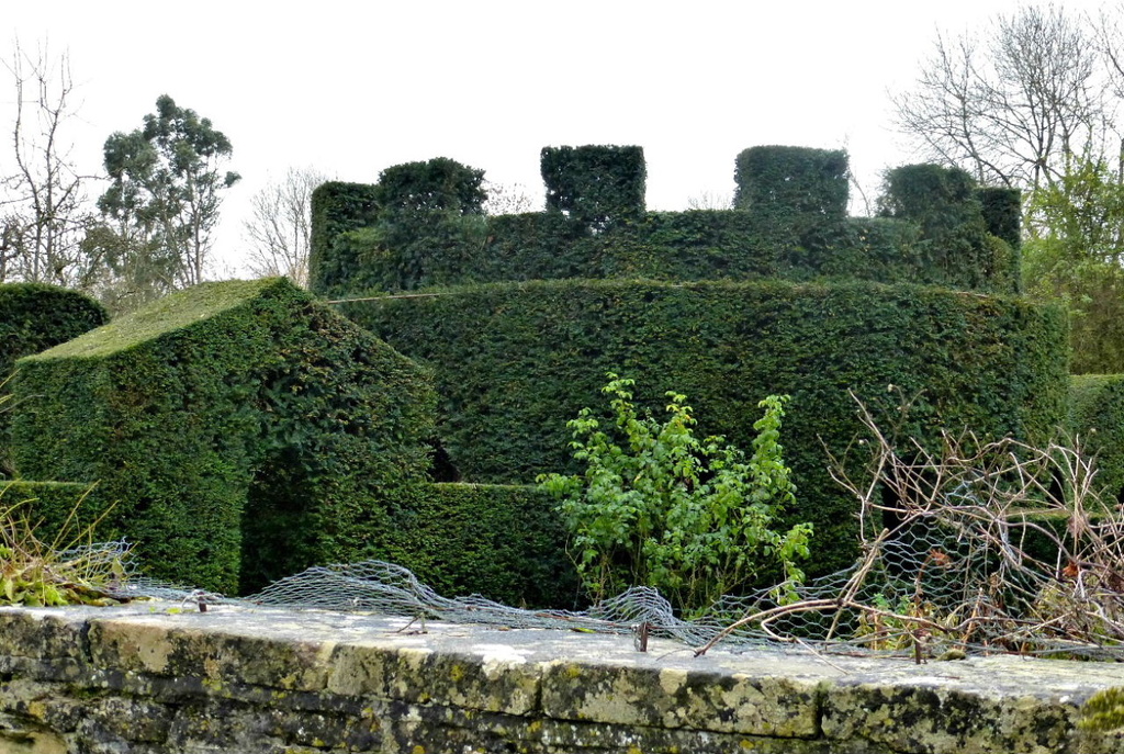 a topiary castle by quietpurplehaze