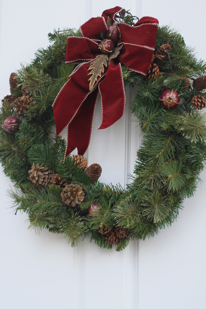 Christmas Wreath by whiteswan