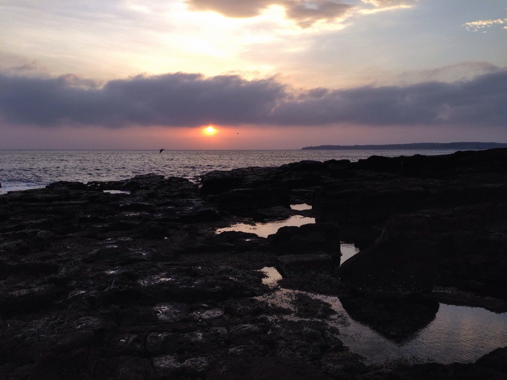 Solstice rising at Cowries by peterdegraaff