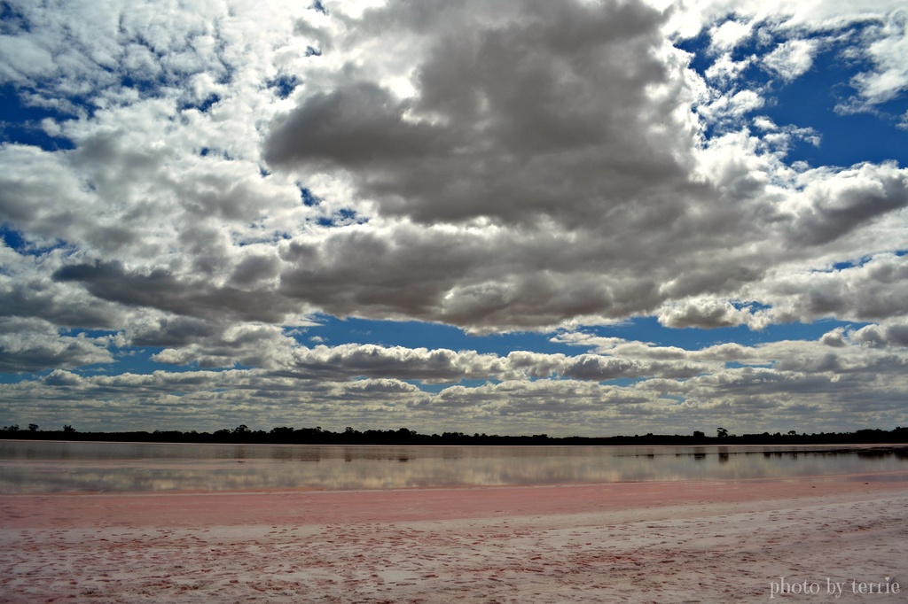 Pink Lake - Dimboola by teodw