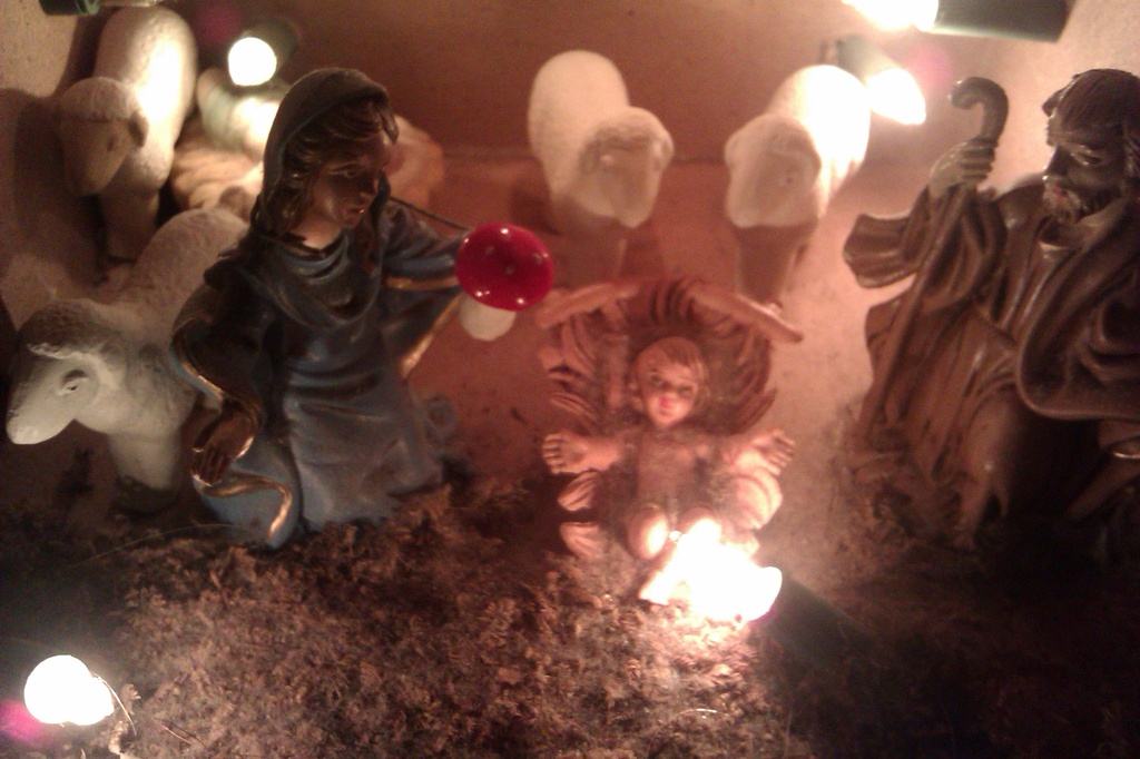 Small nativity scene by nami