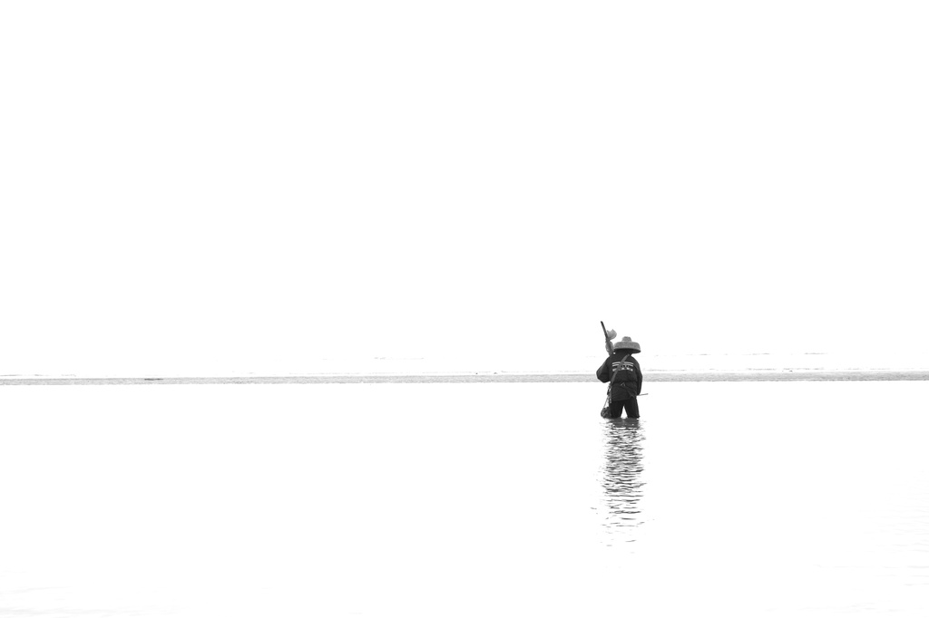 Shenzhen Fisherwoman  by jyokota