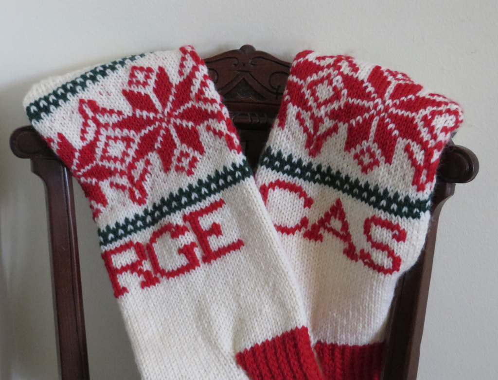 A Hand knit Christmas by rosiekerr