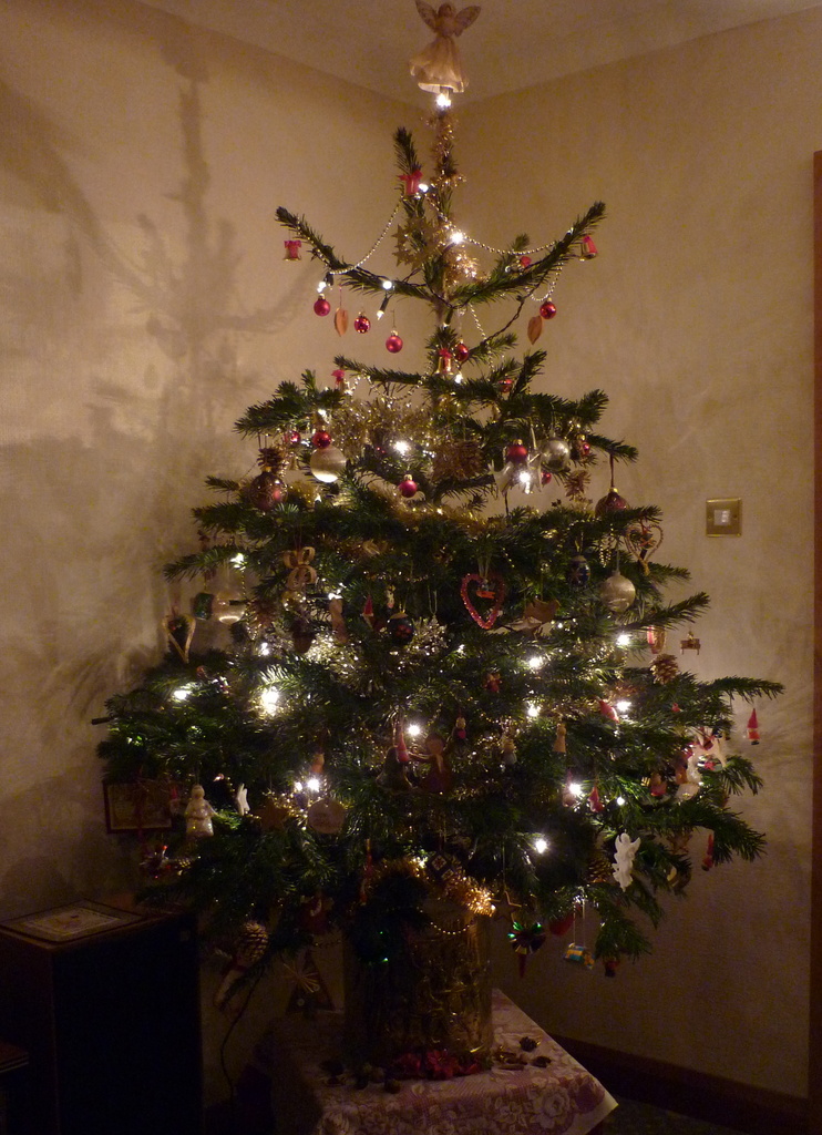 christmas tree by sarah19