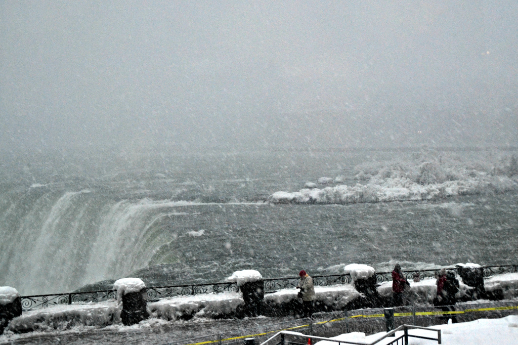snow over the niagara by summerfield